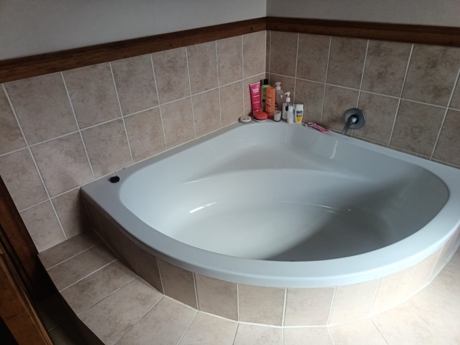 4 Bedroom Property for Sale in Hillcrest Northern Cape